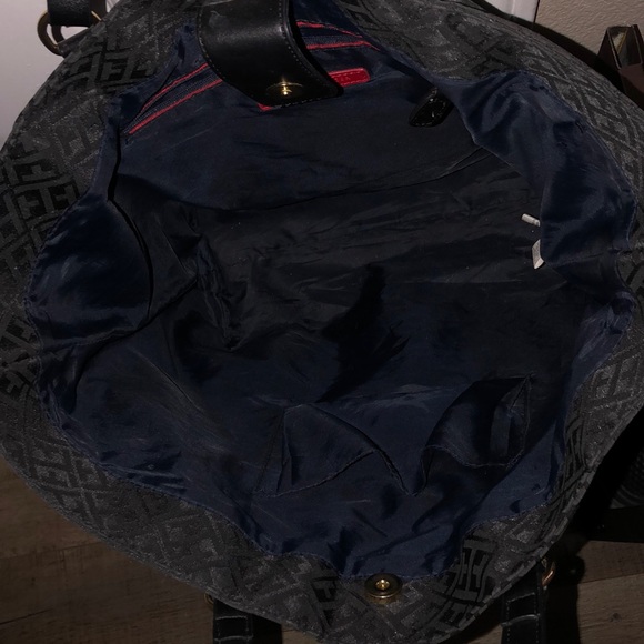 tommy hilfiger purse - Picture 4 of 4